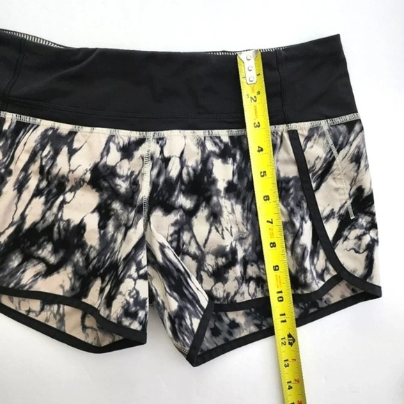 Lululemon Run Times Short Great Granite Black Mojave Tan Stretch 4" Inseam Sz 6 - Picture 13 of 15